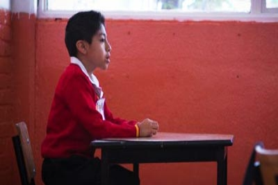 Un alumno en una escuela del centro del Distrito Federal (México) / SAÚL RUIZ
